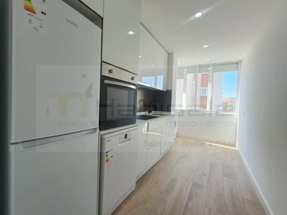 Apartamento T3 para Venda em Águas Livres Foto 5