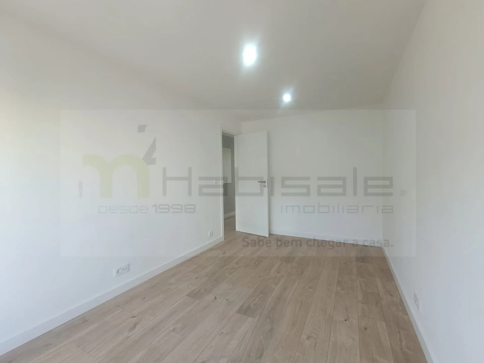 Apartamento T3 para Venda em Águas Livres Foto 12