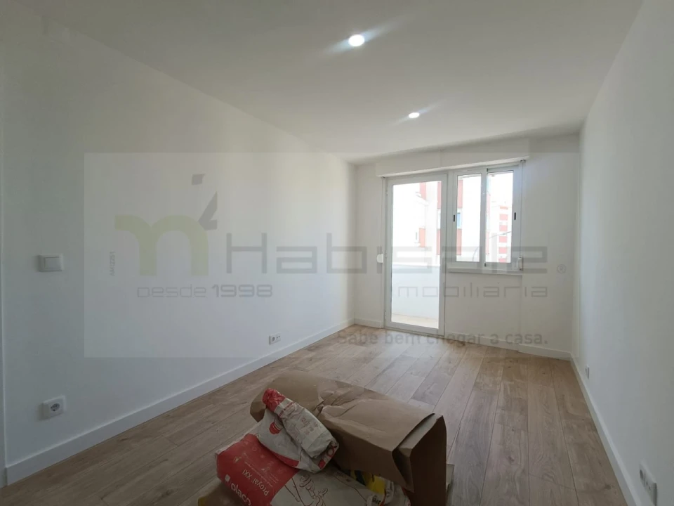 Apartamento T3 para Venda em Águas Livres Foto 16