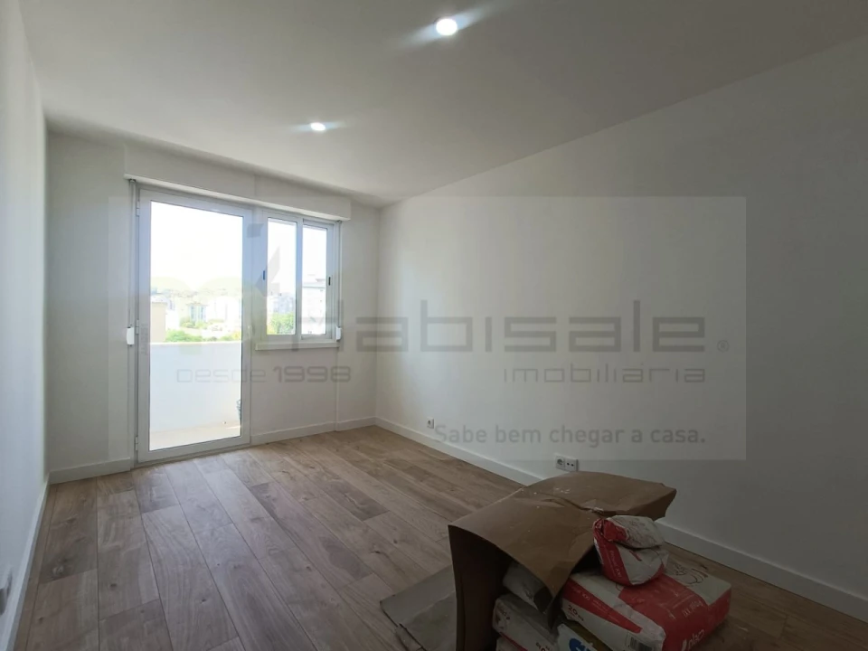 Apartamento T3 para Venda em Águas Livres Foto 17