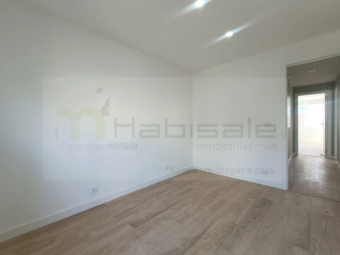 Apartamento T3 para Venda em Águas Livres Foto 6