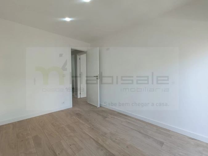 Apartamento T3 para Venda em Águas Livres Foto 7