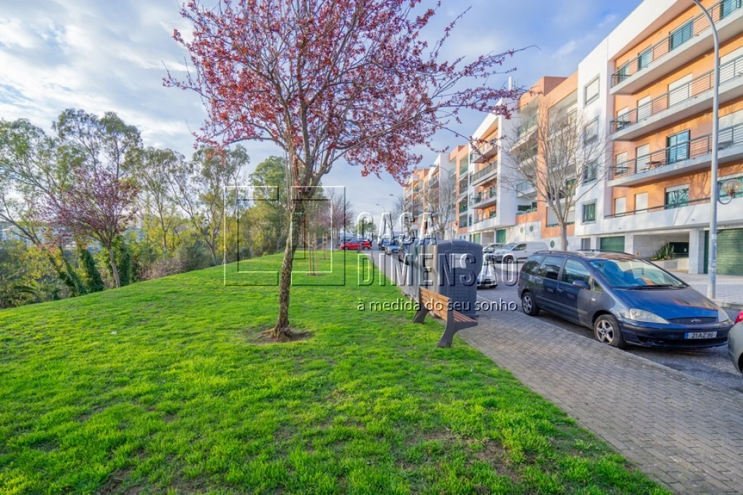 Apartamento T3 para Venda em Barcarena Foto 74