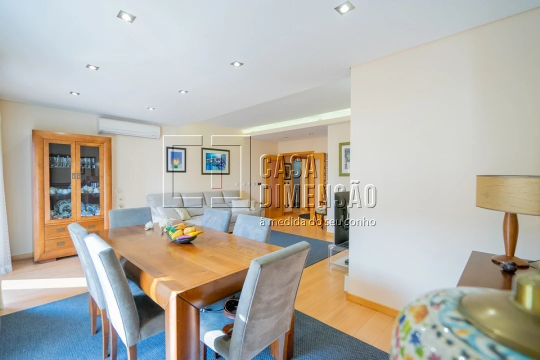 Apartamento T3 para Venda em Barcarena Foto 17