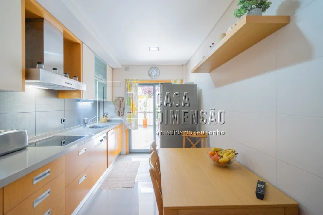 Apartamento T3 para Venda em Barcarena Foto 32