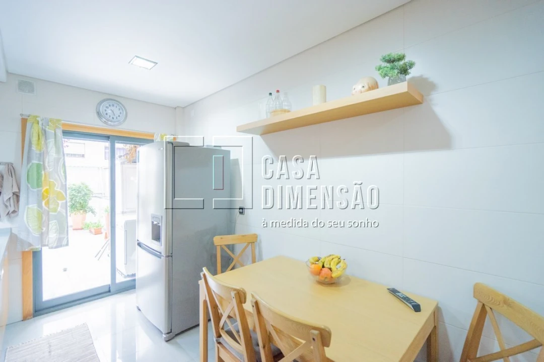 Apartamento T3 para Venda em Barcarena Foto 33