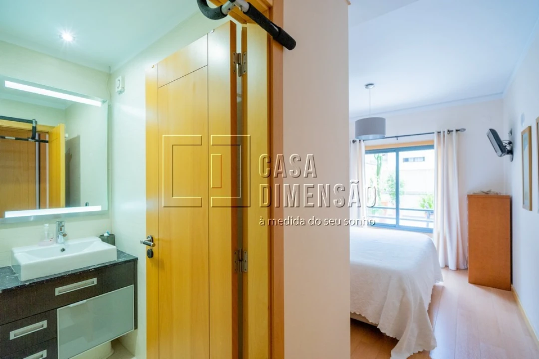 Apartamento T3 para Venda em Barcarena Foto 46