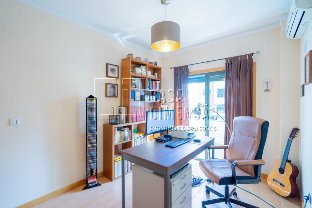 Apartamento T3 para Venda em Barcarena Foto 56