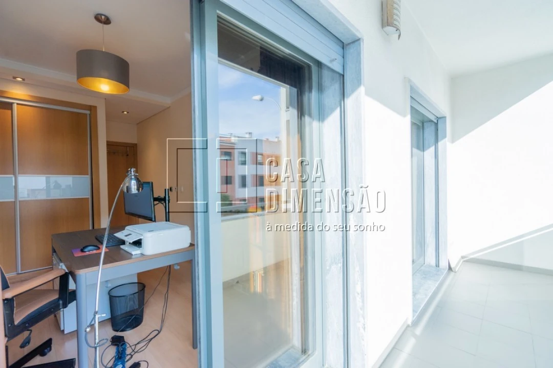 Apartamento T3 para Venda em Barcarena Foto 58