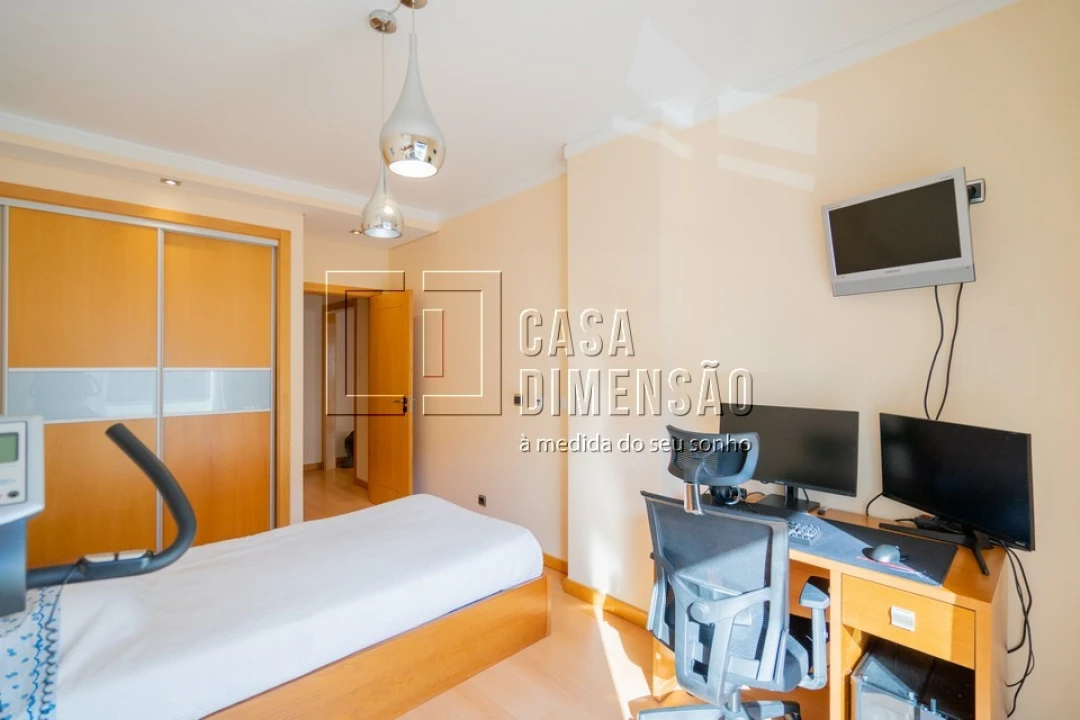 Apartamento T3 para Venda em Barcarena Foto 65