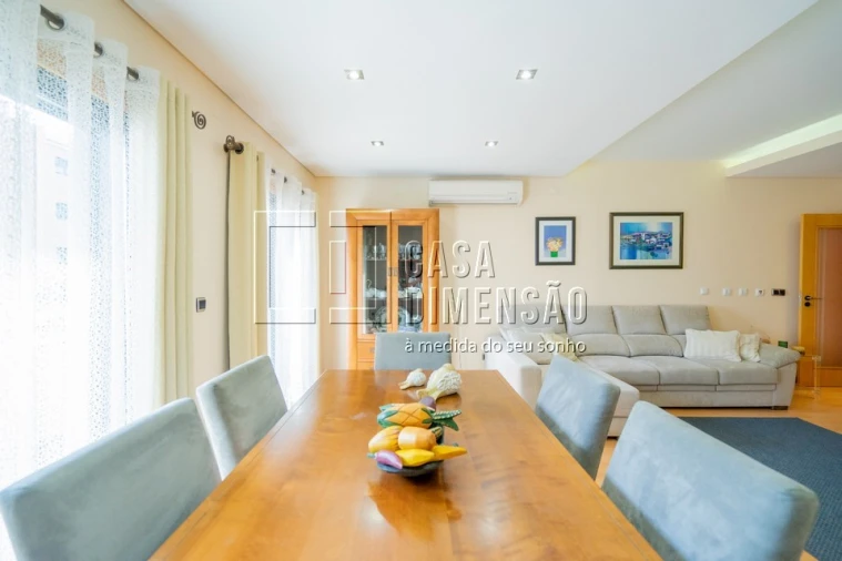 Apartamento T3 para Venda em Barcarena Foto 16