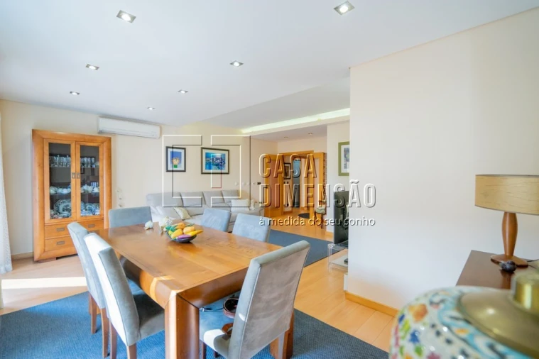 Apartamento T3 para Venda em Barcarena Foto 17