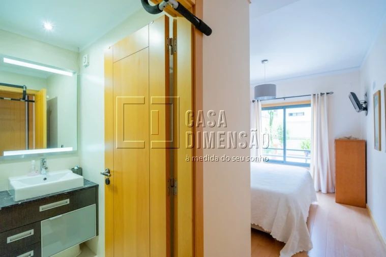 Apartamento T3 para Venda em Barcarena Foto 46