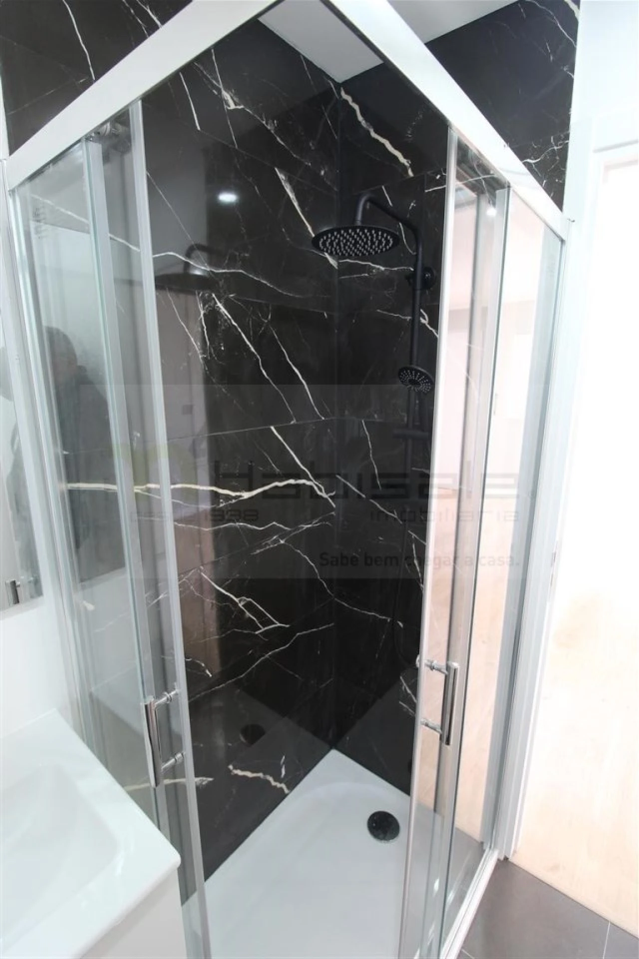 Apartamento T4 para Venda em Águas Livres Foto 13