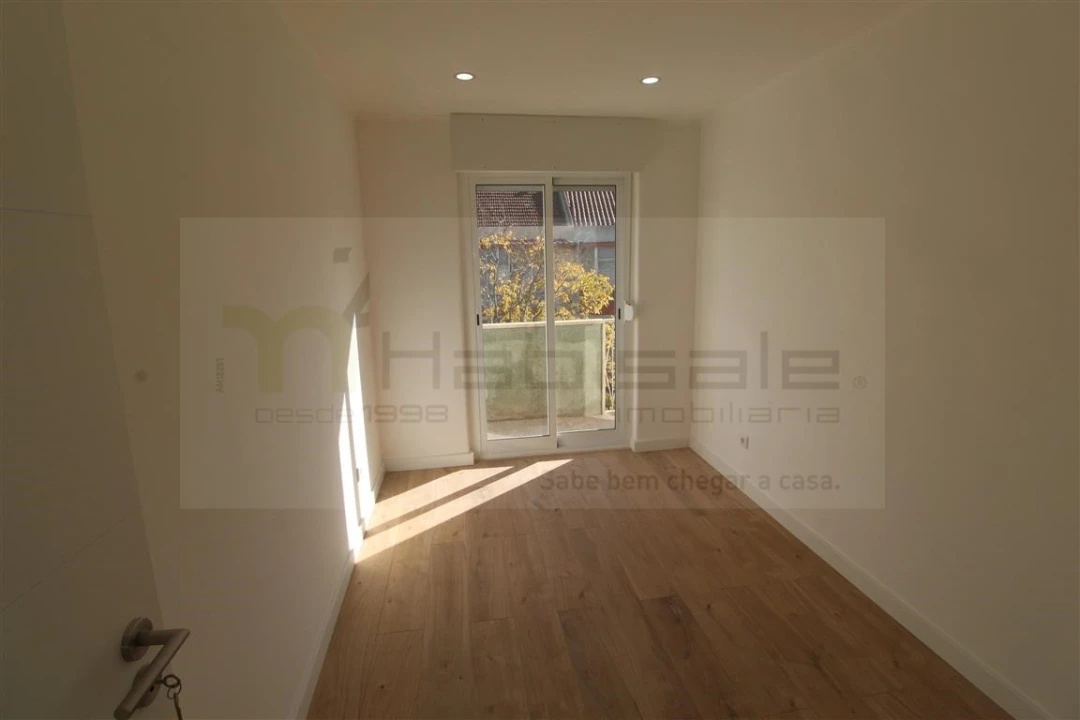 Apartamento T4 para Venda em Águas Livres Foto 16