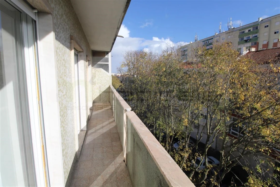 Apartamento T4 para Venda em Águas Livres Foto 18