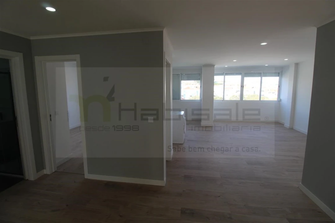 Apartamento T4 para Venda em Águas Livres Foto 19