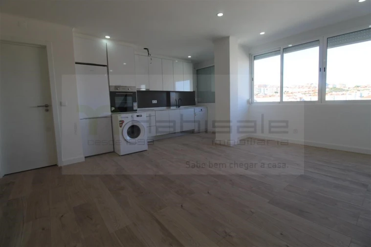 Apartamento T4 para Venda em Águas Livres Foto 2