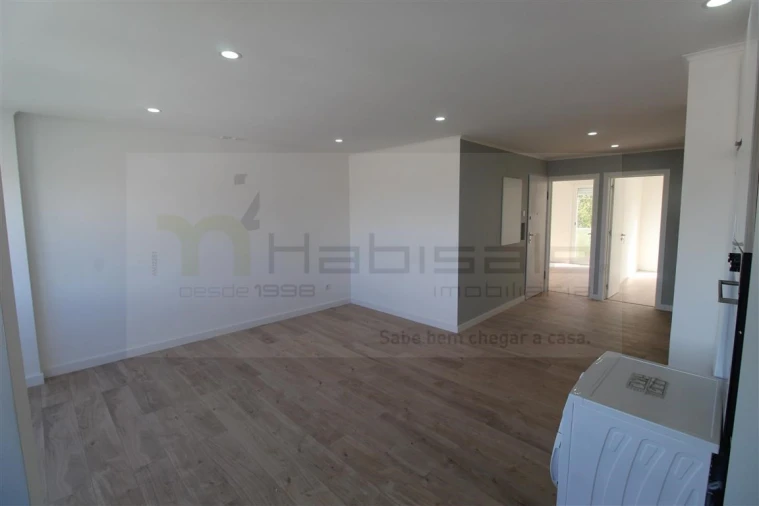 Apartamento T4 para Venda em Águas Livres Foto 6