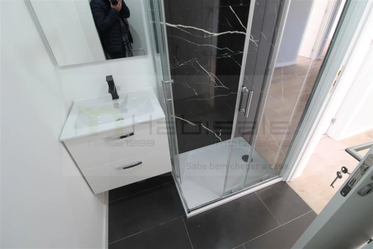 Apartamento T4 para Venda em Águas Livres Foto 12