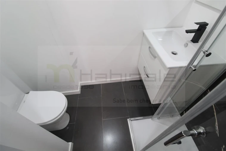 Apartamento T4 para Venda em Águas Livres Foto 14