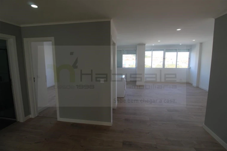 Apartamento T4 para Venda em Águas Livres Foto 19