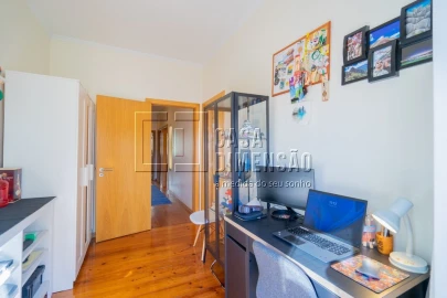 Apartamento T2 para Venda em Benfica