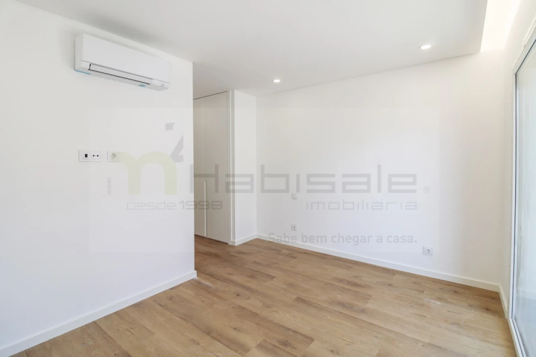 Apartamento T3 para Venda em Costa da Caparica Foto 21