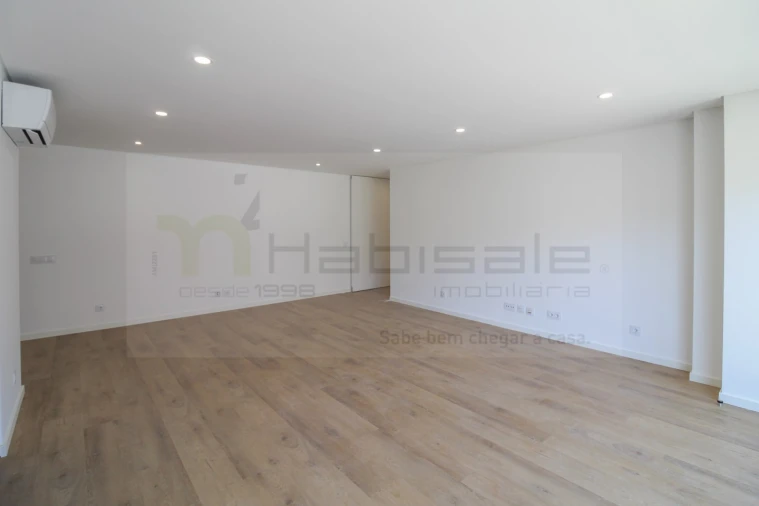 Apartamento T3 para Venda em Costa da Caparica Foto 12