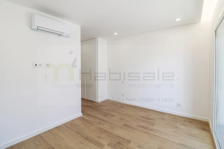 Apartamento T3 para Venda em Costa da Caparica Foto 21