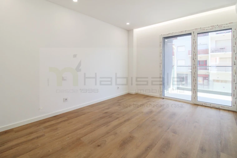 Apartamento T3 para Venda em Costa da Caparica Foto 22