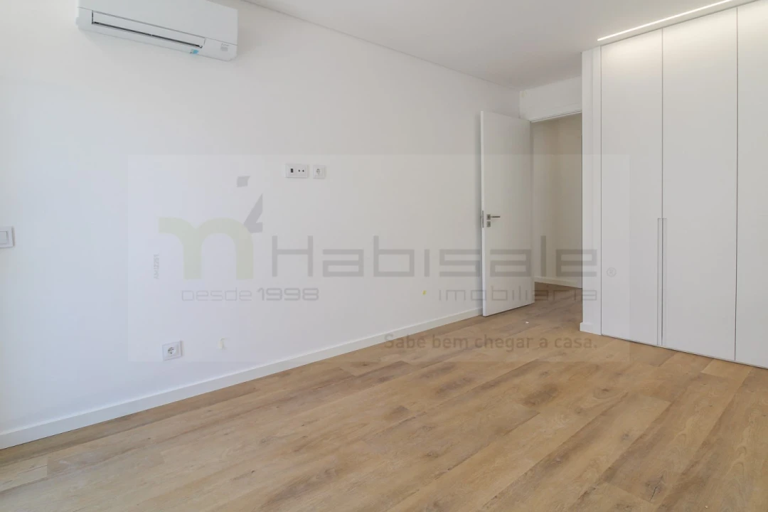 Apartamento T2 para Venda em Costa da Caparica Foto 9