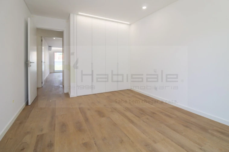 Apartamento T2 para Venda em Costa da Caparica Foto 8