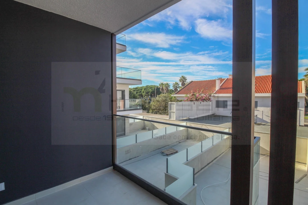 Apartamento T1 para Venda em Costa da Caparica Foto 11