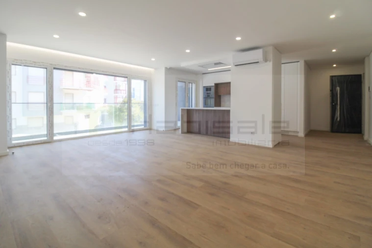 Apartamento T1 para Venda em Costa da Caparica Foto 9