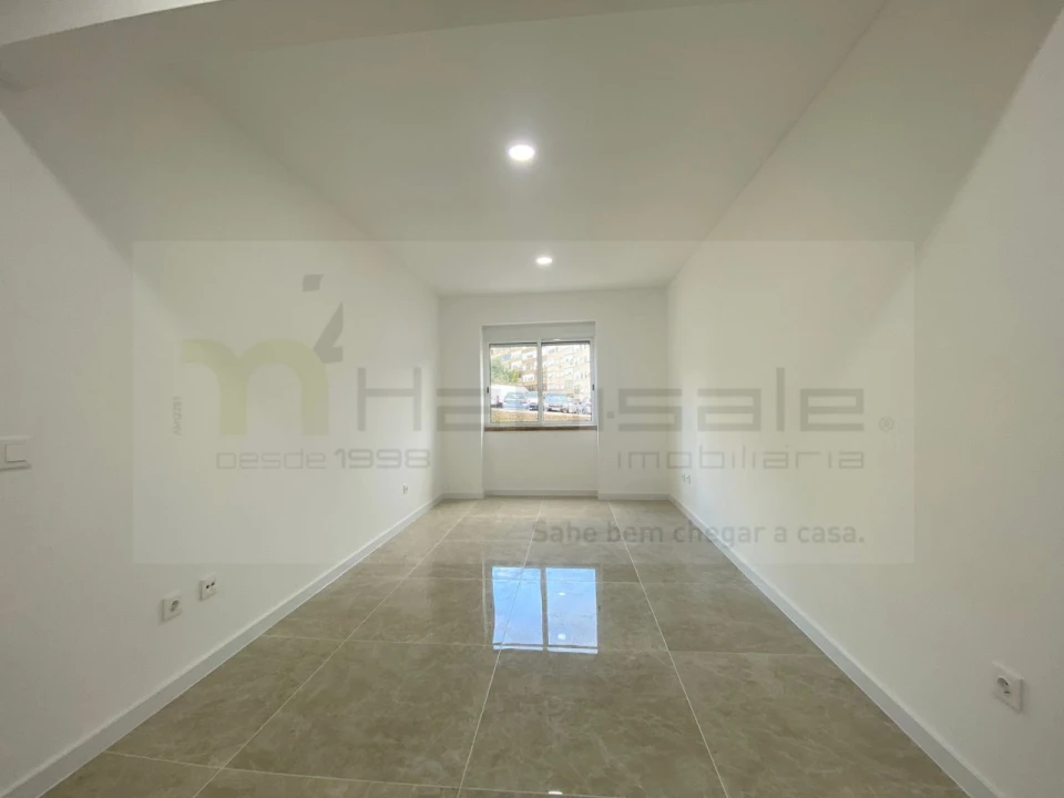 Apartamento T2 para Venda em Almada, Cova da Piedade, Pragal e Cacilhas Foto 3