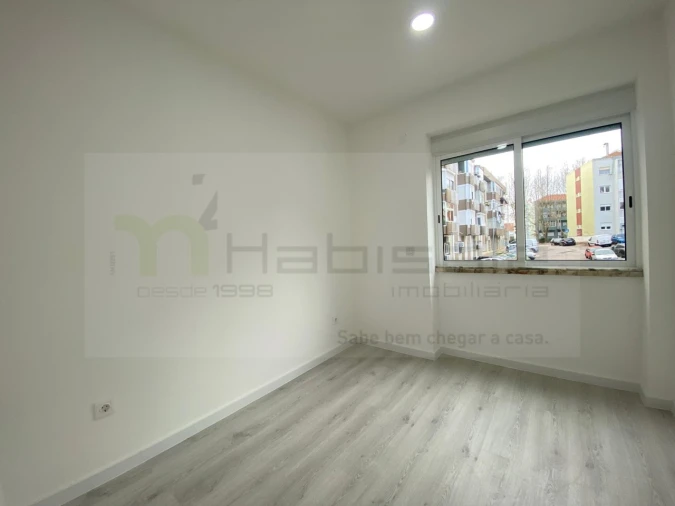 Apartamento T2 para Venda em Almada, Cova da Piedade, Pragal e Cacilhas Foto 16
