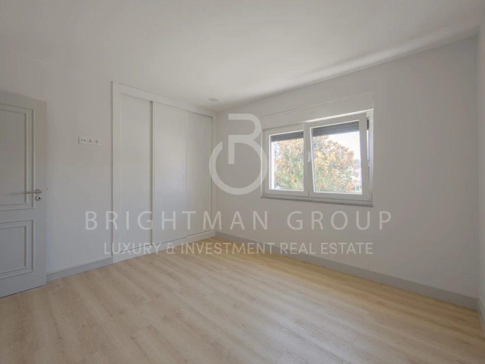 Moradia T4 para Venda em Corroios Foto 27