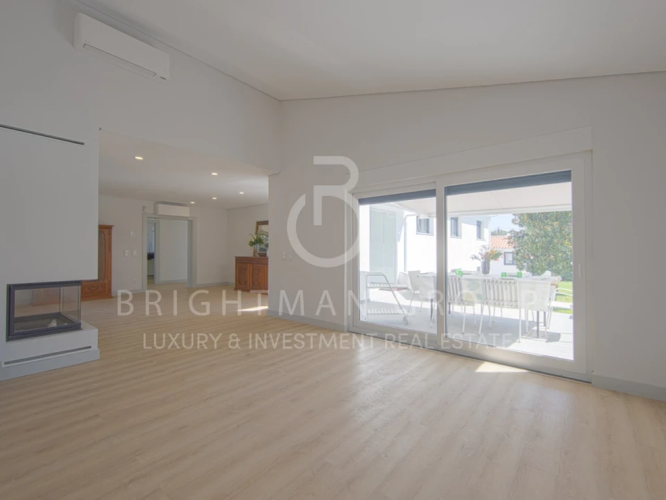 Moradia T4 para Venda em Corroios Foto 7