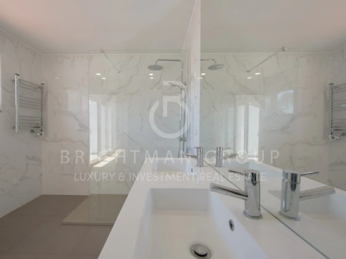 Moradia T4 para Venda em Corroios Foto 21