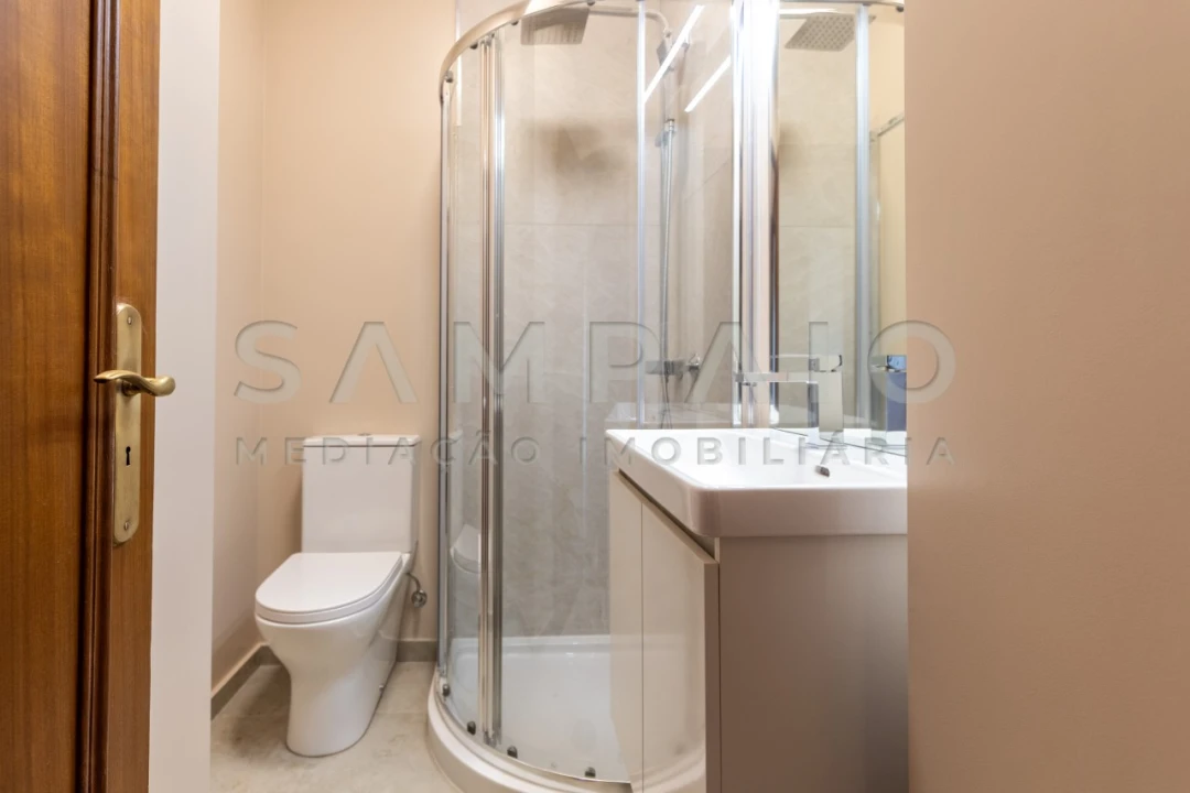 Apartamento T3 para Venda em Rio Tinto Foto 17