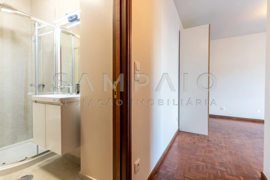 Apartamento T3 para Venda em Rio Tinto Foto 22