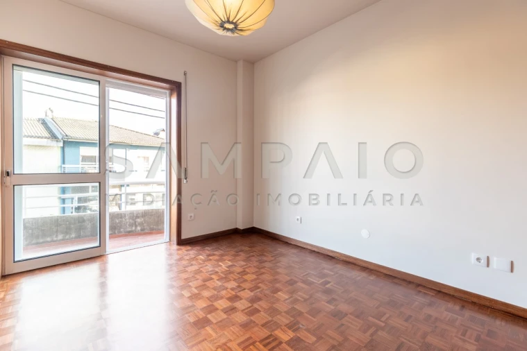 Apartamento T3 para Venda em Rio Tinto Foto 11