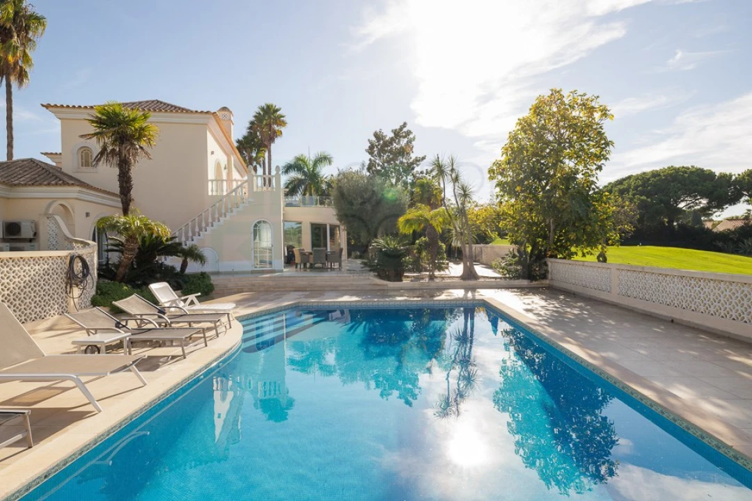 Moradia T4 para Venda em Almancil Foto 1