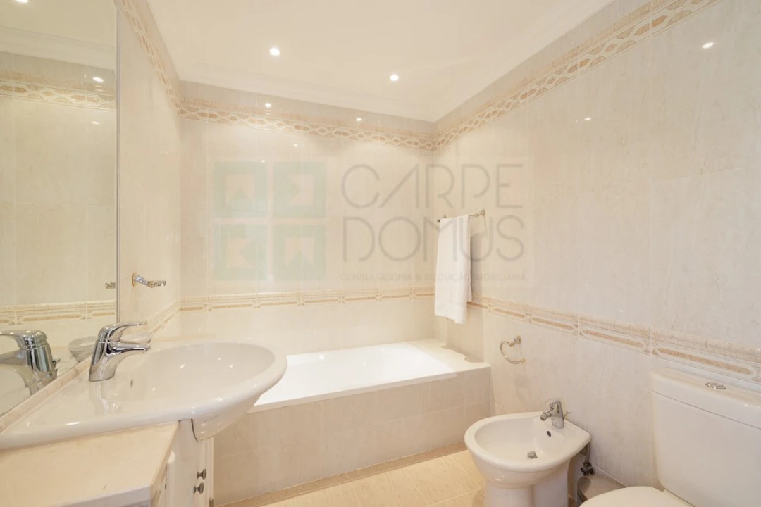 Moradia T4 para Venda em Almancil Foto 40