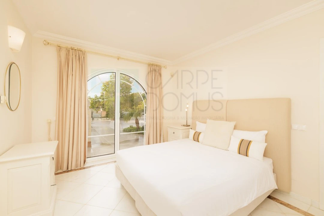 Moradia T4 para Venda em Almancil Foto 45