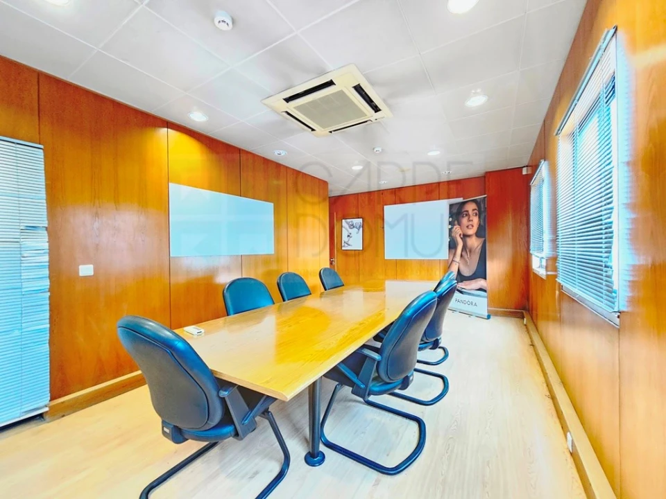 Escritório para Venda em Carnaxide e Queijas Foto 2