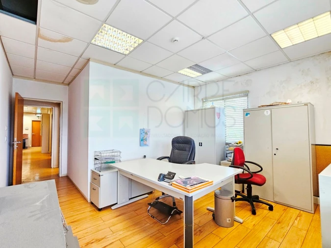 Escritório para Venda em Carnaxide e Queijas Foto 28