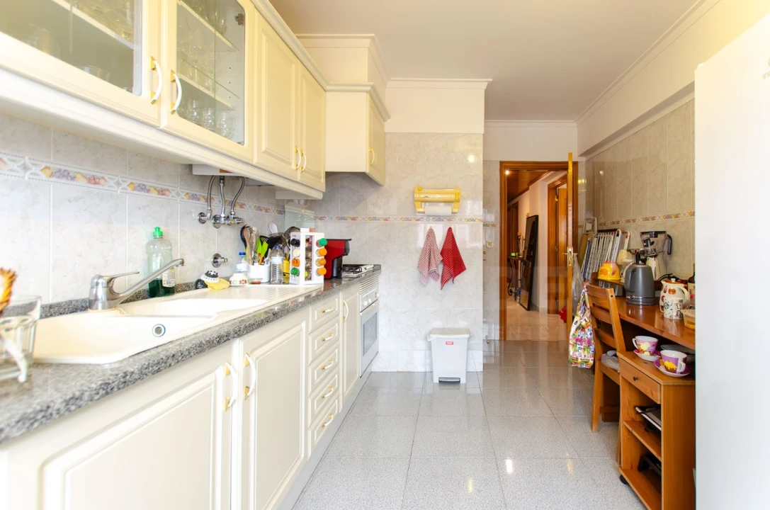 Apartamento T2 para Venda em Cacém e São Marcos Foto 13