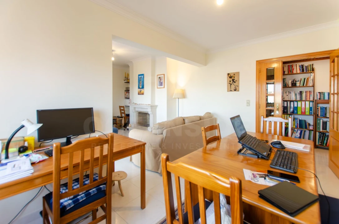 Apartamento T2 para Venda em Cacém e São Marcos Foto 9